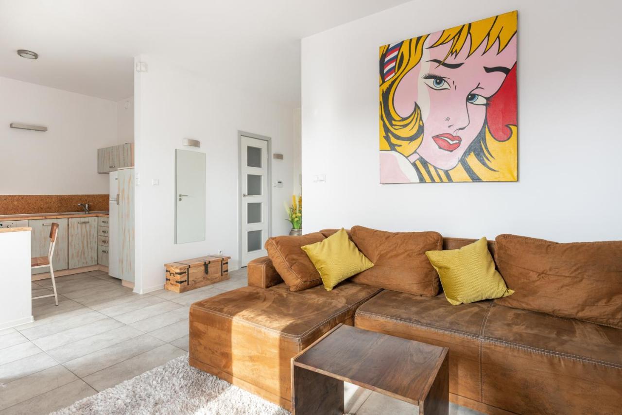 Superapart Wilanowska Apt 20 "Pet-Friendly 1Br Home With Patio وارسو المظهر الخارجي الصورة