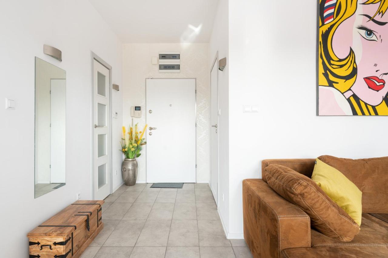 Superapart Wilanowska Apt 20 "Pet-Friendly 1Br Home With Patio وارسو المظهر الخارجي الصورة